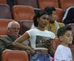 Soția lui Ngezana a atras din nou toate privirile pe Arena Națională » Cum a apărut la derby: detaliile surprinse în tribune