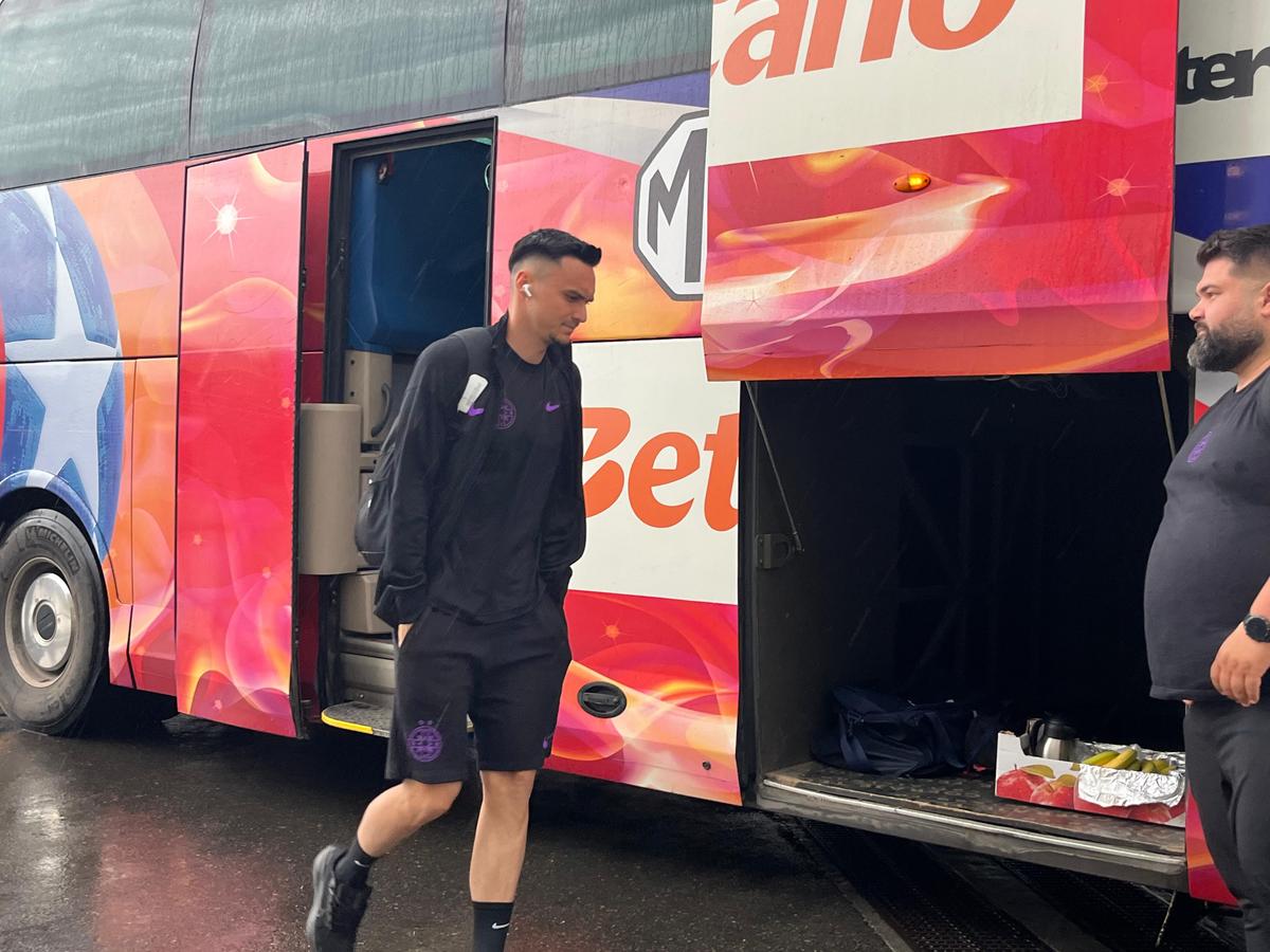 FCSB - Dinamo: sosire echipe