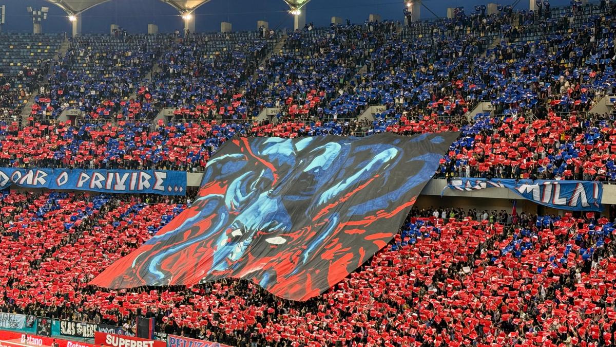 Spectacol în roșu și albastru! Galeria FCSB, superioară în duelul peluzelor: scenografia afișată în derby + dinamoviștii au răspuns cu un citat din Elisabeta Rizea