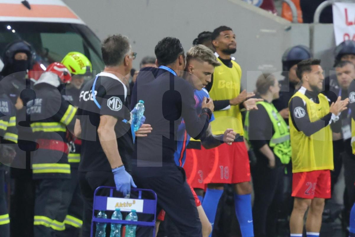 „Mă surprinde!” » Antrenorul străin dat pe spate de fotbalistul în vogă de la FCSB: „Greu să-l scoți de acolo”