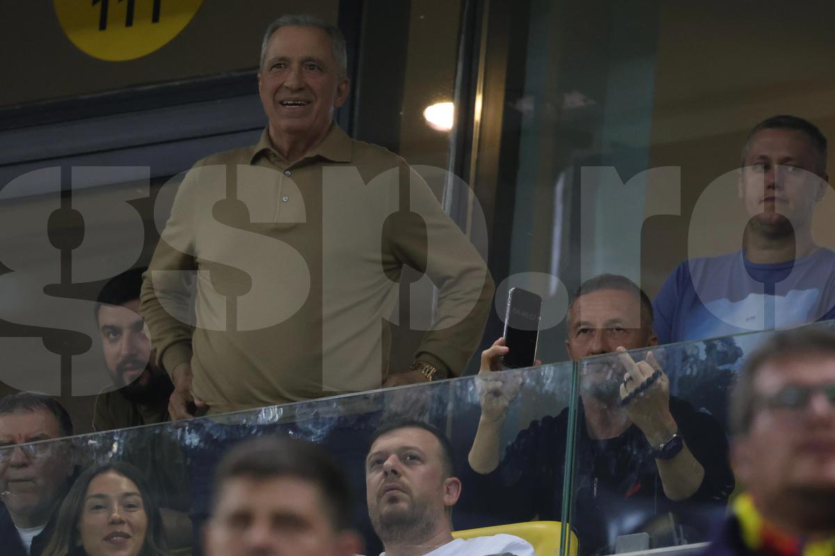 MM Stoica arată degetul mijlociu la finalul derby-ului FCSB - Dinamo