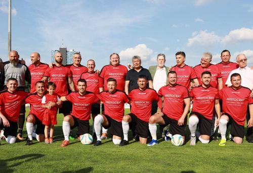 Daniel Iftodi, în rândul de sus, la un meci demonstrativ / FOTO: Arhivă Gazeta Sporturilor