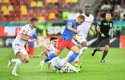 Note GSP după FCSB – Dinamo » Tavi Popescu ia caimacul în derby, iar „câinii” au umplut catalogul cu repetenți + Diferența dintre Charalambous și Kopic