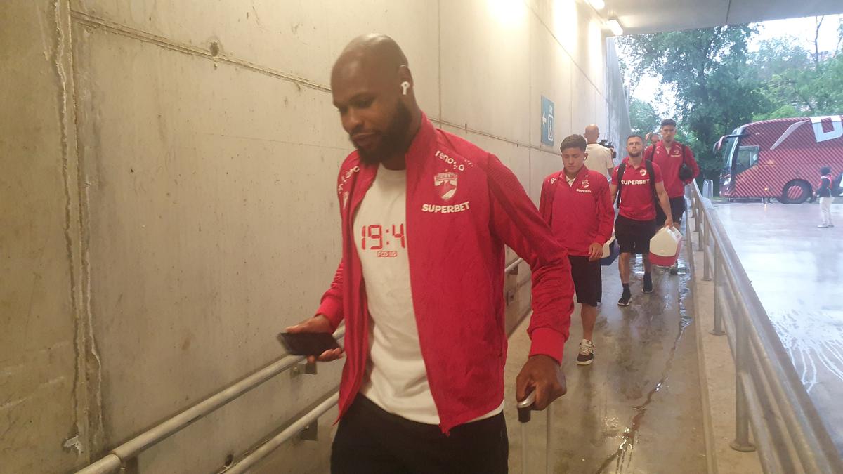 FCSB - Dinamo: sosire echipe