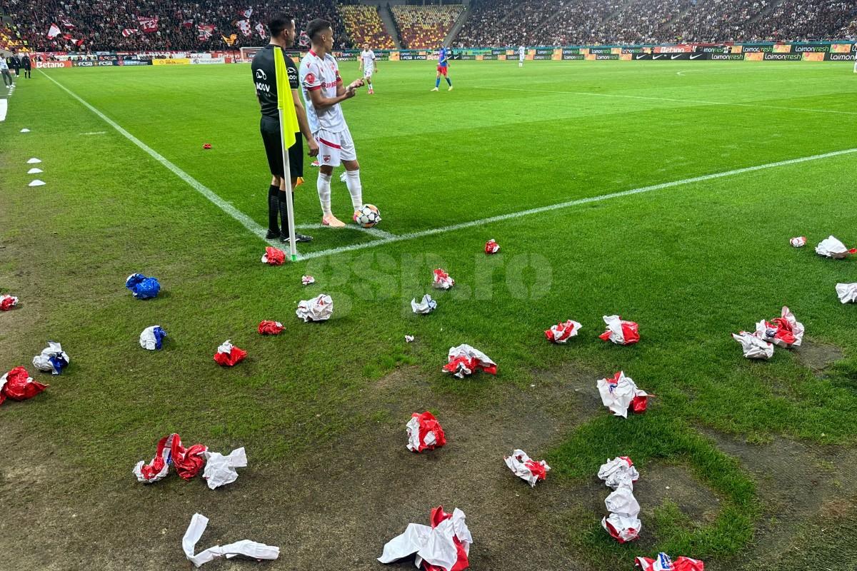 Gigi Becali s-a luat de doi jucători după FCSB - Dinamo: „A dormit pe teren! Voiam să-l scot la pauză”