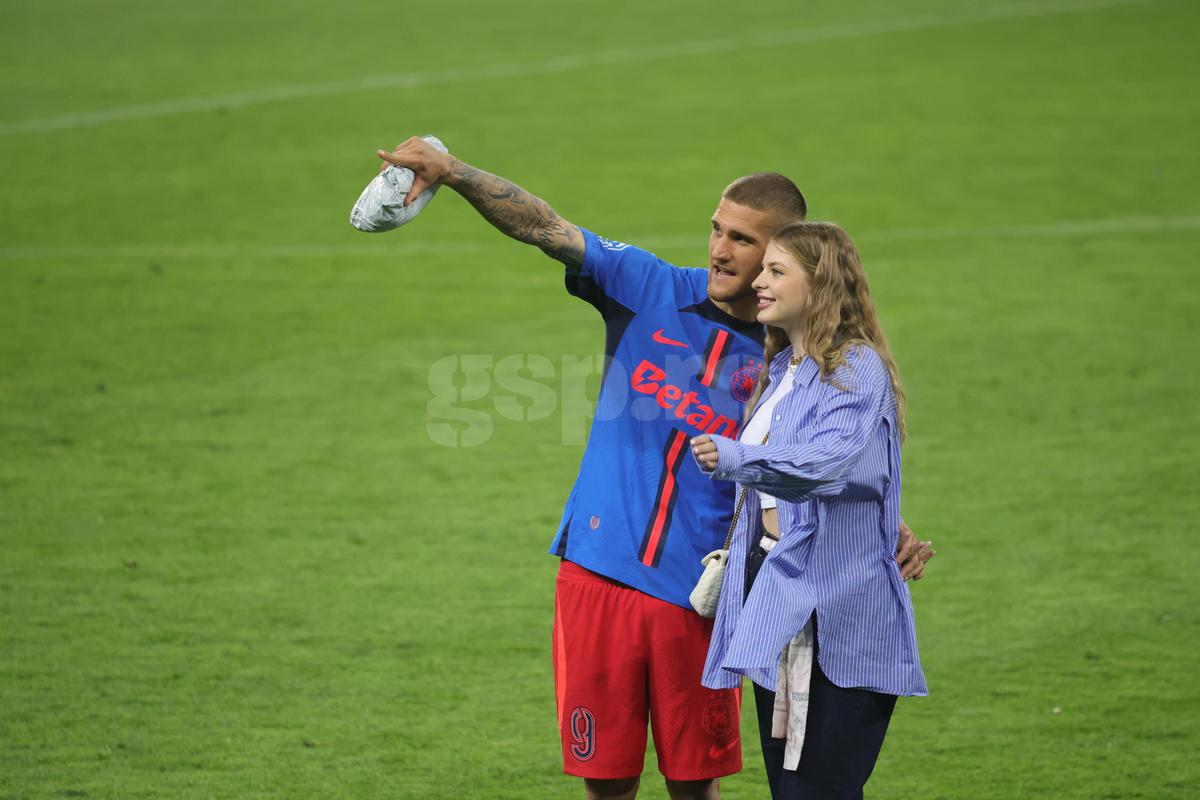 Love is in the air » Antonia și Daniel Bîrligea, momente tandre la finalul meciului FCSB - Dinamo