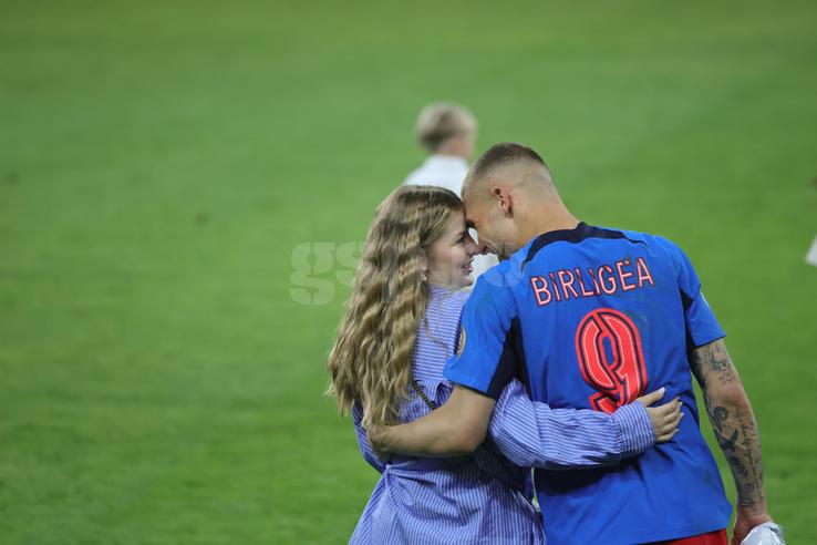 Antonia Salanta și Daniel Bîrligea, după FCSB - Dinamo 3-1, de pe Arena Națională. Foto: Ionuț Iordache (GSP.RO)