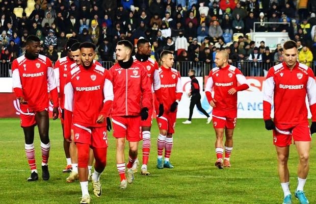FCSB - Dinamo și cele mai tari dueluri ale zilei, analizate la Breaking Bets! Înregistrarea emisiunii e disponibilă pe canalul de YouTube al Gazetei Sporturilor