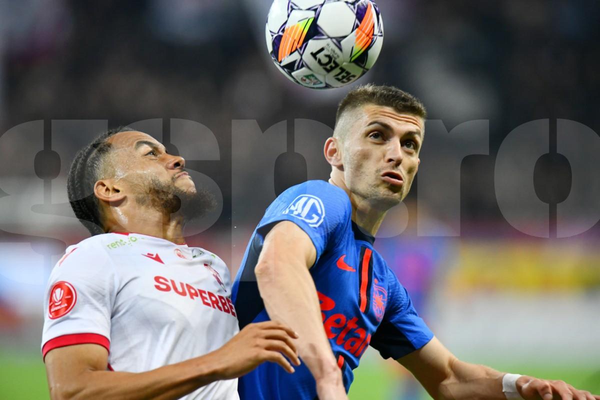 „Mă surprinde!” » Antrenorul străin dat pe spate de fotbalistul în vogă de la FCSB: „Greu să-l scoți de acolo”