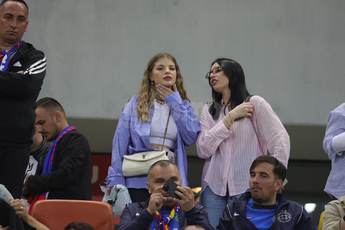 Love is in the air » Antonia și Daniel Bîrligea, momente tandre la finalul meciului FCSB - Dinamo
