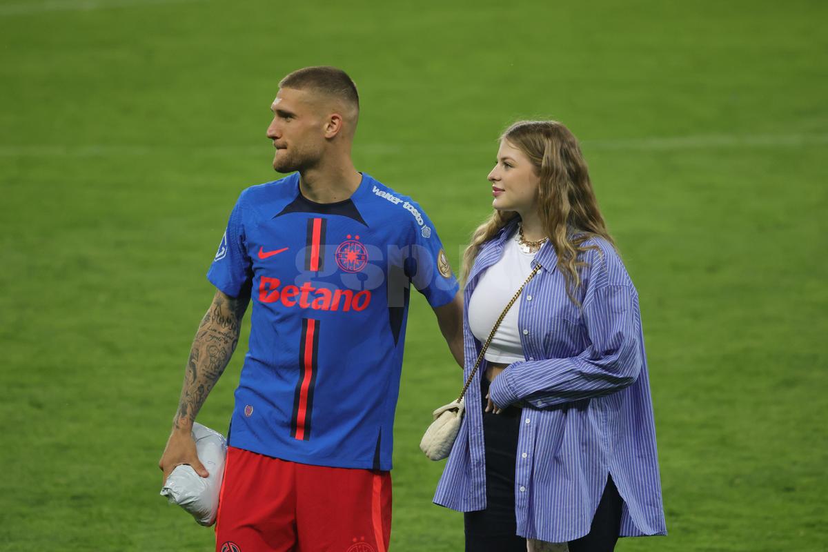 Love is in the air » Antonia și Daniel Bîrligea, momente tandre la finalul meciului FCSB - Dinamo
