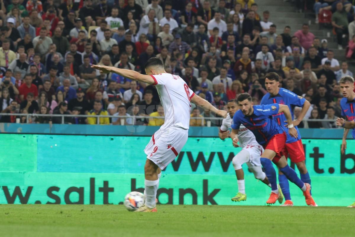 Gigi Becali s-a luat de doi jucători după FCSB - Dinamo: „A dormit pe teren! Voiam să-l scot la pauză”