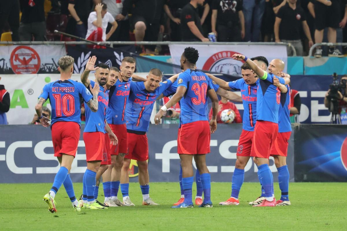 Gigi Becali s-a luat de doi jucători după FCSB - Dinamo: „A dormit pe teren! Voiam să-l scot la pauză”