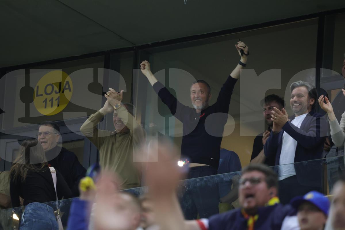 MM Stoica s-a luat de Caparco și Balaj după victoria cu Dinamo: „Așa e când te faci că muncești pe la emisiuni, dar stai acasă să mănânci ouă când echipa ta joacă meci de titlu”