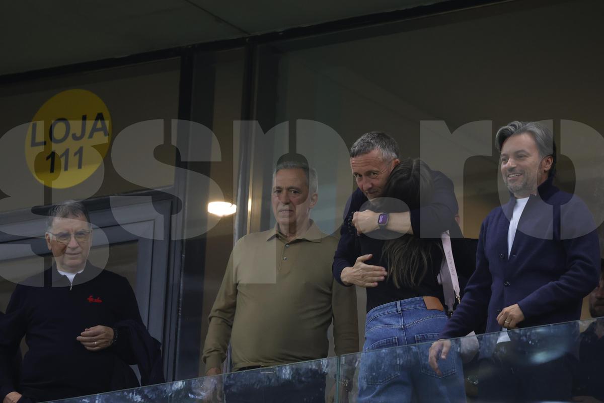 MM Stoica arată degetul mijlociu la finalul derby-ului FCSB - Dinamo