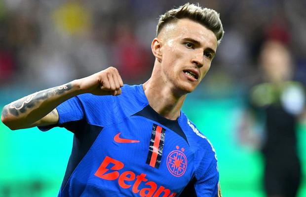 „E de datoria lui Tavi Popescu” » Un golgeter a aruncat mingea în curtea „decarului” de la FCSB