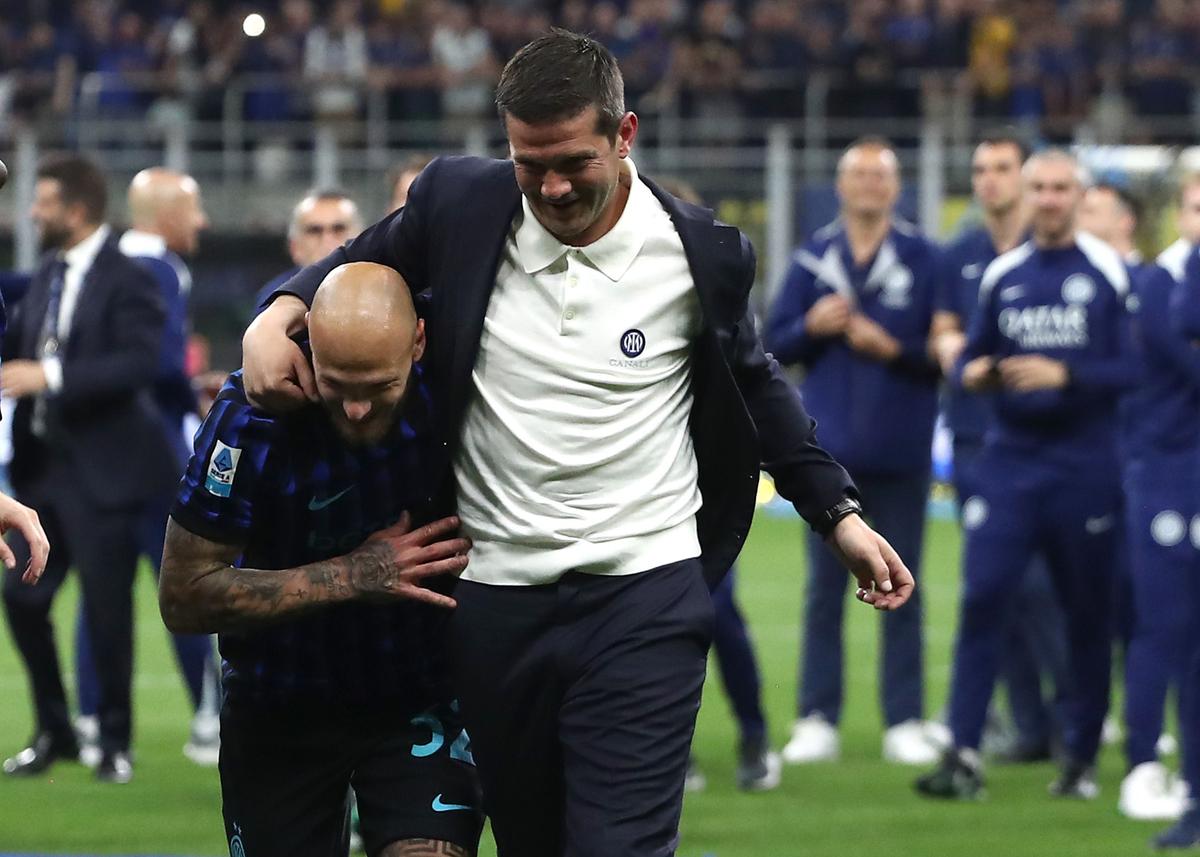 Tatăl vedetei lui Chivu la Inter e vânzător de fructe și are o relație aparte cu fiul lui: „La noi e lege!”
