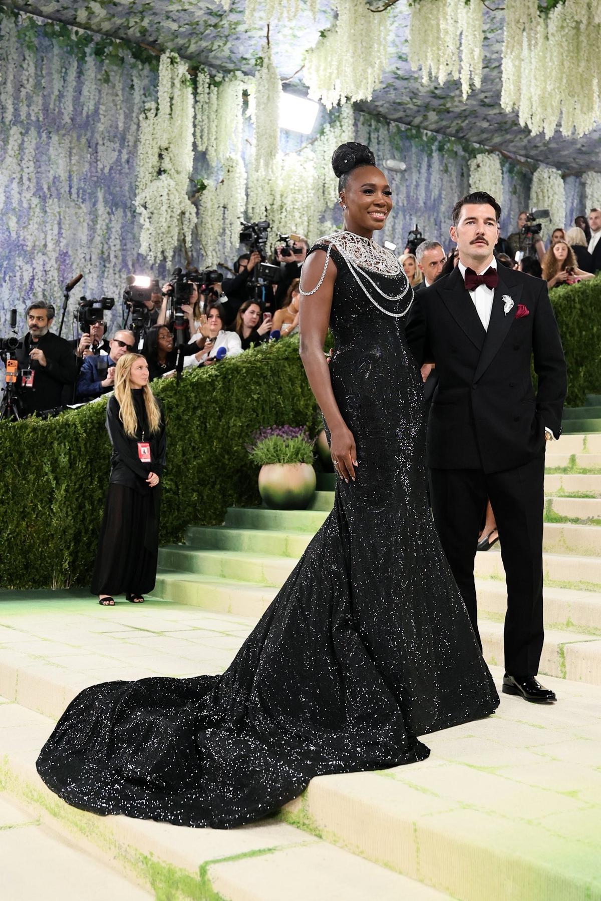 Lindsey Vonn, strălucitoare la Met Gala. Venus Williams, cu trofeul la gât. Dar nimeni nu era pregătit pentru costumația lui Osaka!