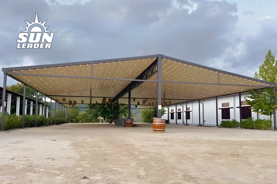 Pergola modernă ca indicator de rezistență: cum arată o terasă cu acoperiș retractabil de inginerie, nu doar de decor