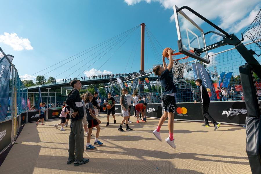 Weekend de adrenalină în București! » Sport Arena Streetball transformă cel mai mare parc din Sectorul 6