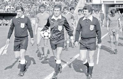 Ioan Igna, românul care a arbitrat 13 Baloane de Aur, a împlinit 80 de ani