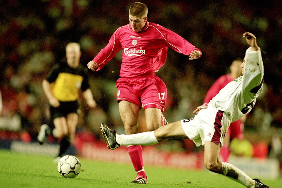 EXCLUSIV VIDEO Amintiri de la egalul scos de Rapid pe terenul unui Liverpool cu Owen și Gerrard: „Știți ce făceau englezii după meci? Atunci ne-am dat și noi seama”