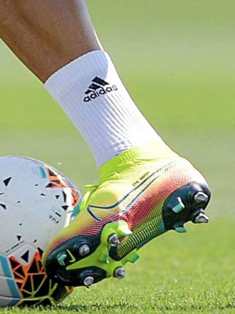 Cristiano Ronaldo trece la un alt nivel » Și-a pus crampoane speciale pentru viteză maximă!