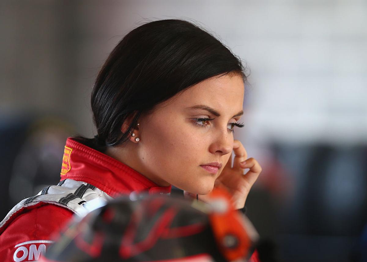 Ce pierduse motorsportul! Cea mai îndrăzneață femeie-pilot a revenit la curse, după ce se lansase în industria pentru adulți: „Voi continua să postez fotografii obraznice”