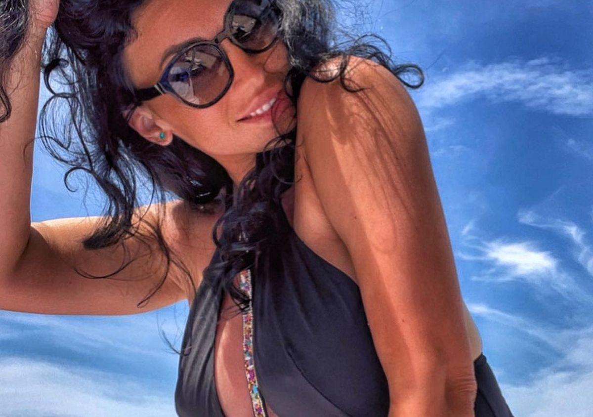 Cea mai sexy antrenoare din România a leșinat în timpul meciului și a urmat scandalul: „Foame, disperare!”