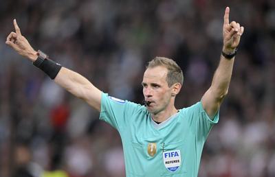 România, arbitrată de un german la meciul cu Bosnia