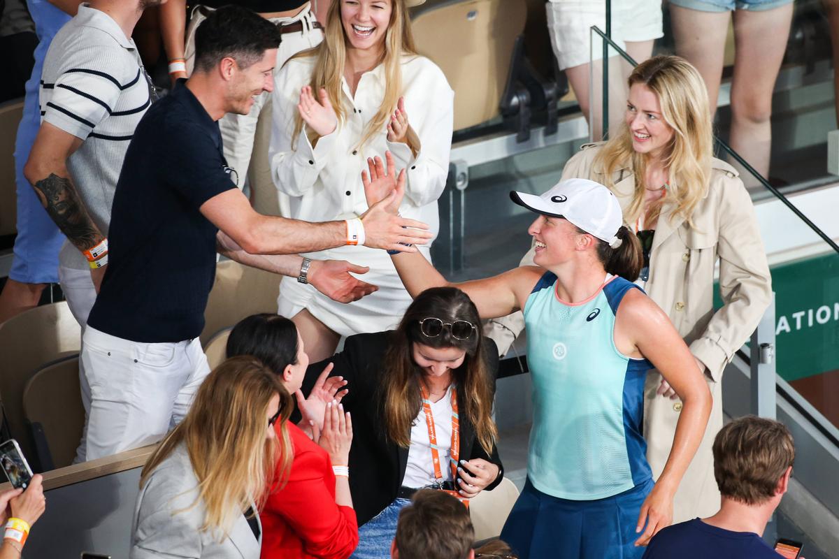 Lewandowski a fost în tribune la finala Roland Garros » Iga Swiatek, șocată când l-a văzut