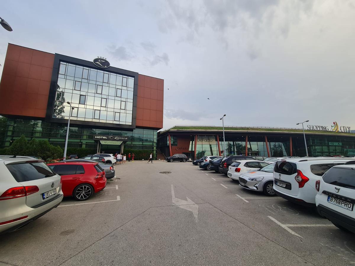 Din Muntenegru, la bâlci! » Ce au găsit „tricolorii” la Zenica