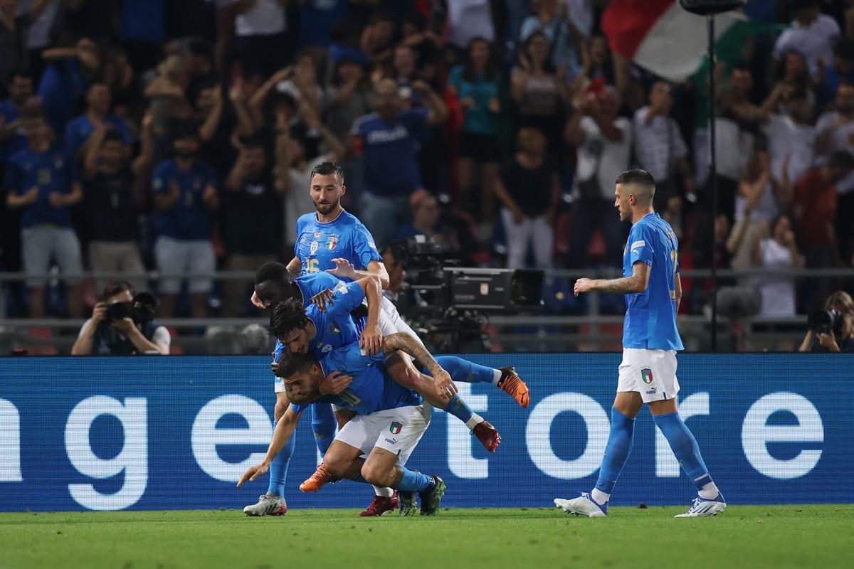 „Expresul de Zurich” » Cine este puștiul italian de 18 ani care a impresionat la debutul cu Germania
