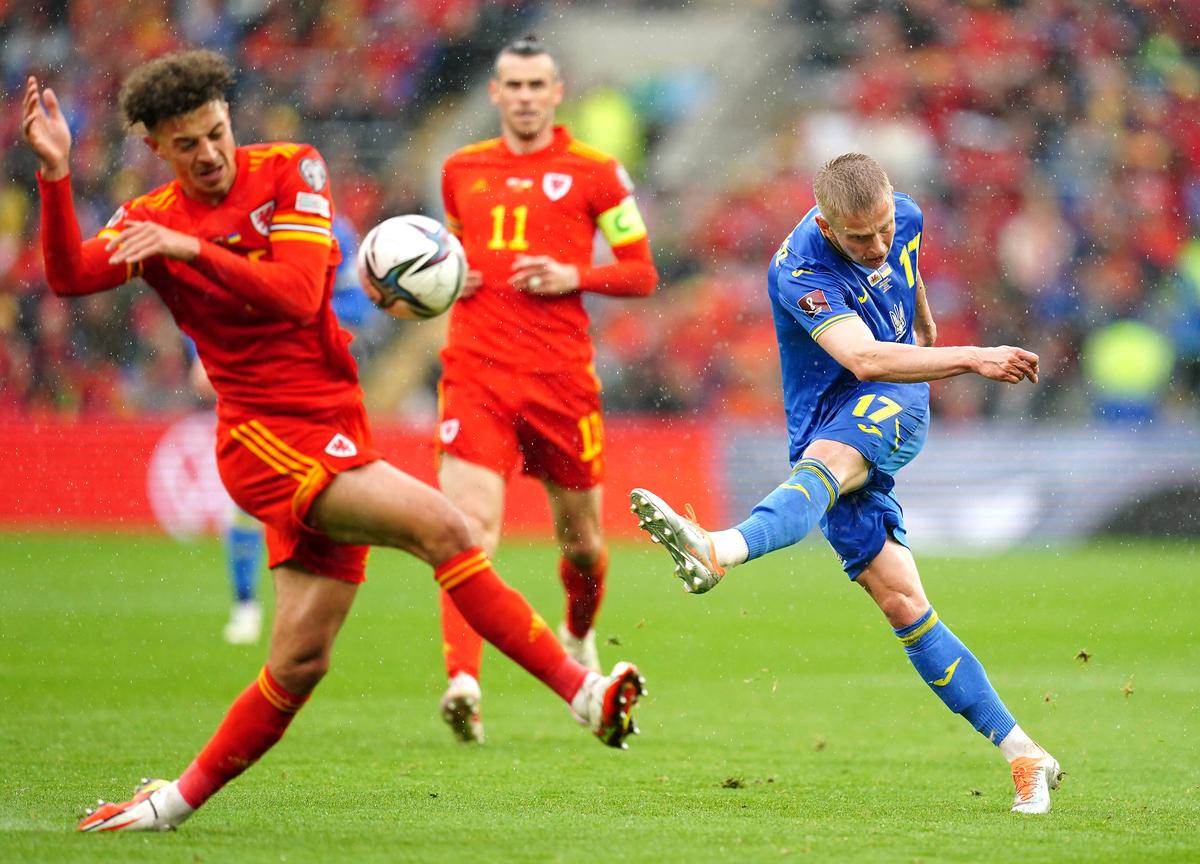 Căpitanul a rupt inima Ucrainei » Autogolul lui Yarmolenko a trimis-o pe Țara Galilor la Mondial, în ploaia torențială de la Cardiff