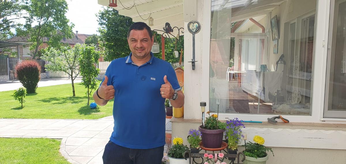 Badea „Găniță" » Ionel Ganea s-a retras în apropiere de Făgăraș și și-a ridicat o fermă. Are găini și oi de rasă