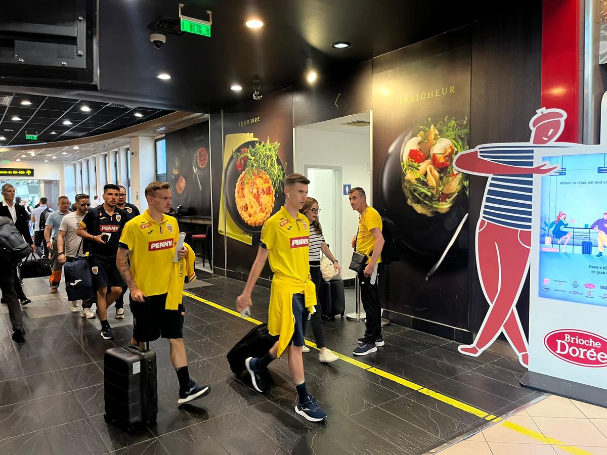 Naționala U21 a României a plecat în cantonamentul din Italia