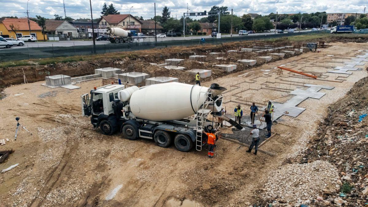 S-a turnat fundația noului stadion din România » Construit doar din fonduri locale: „Așteptat de decenii!”