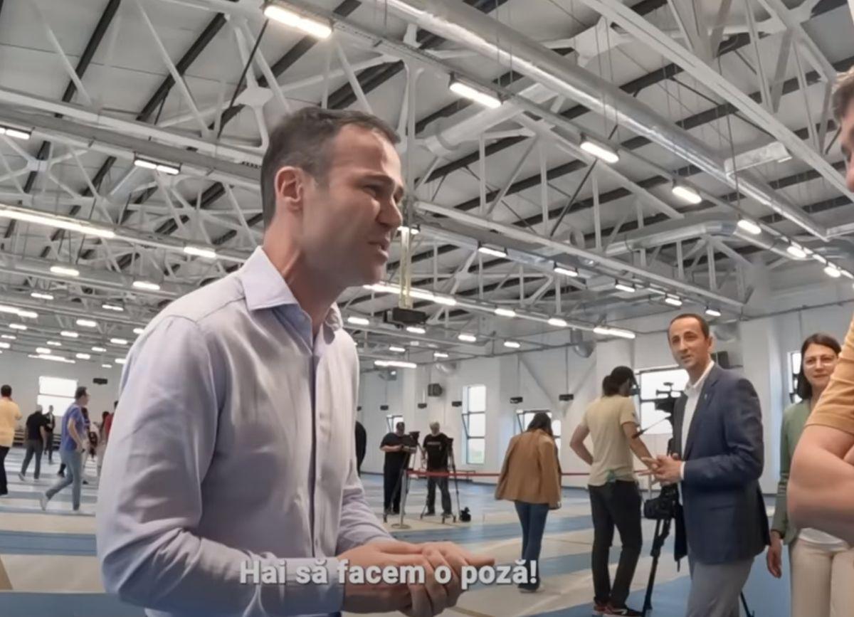 Dialogul dintre Recorder și primarul Robert Negoiță, din investigația cu privire la hidranți, întrerupt de un „greu” al sportului românesc! Apariția ignorată de toată lumea
