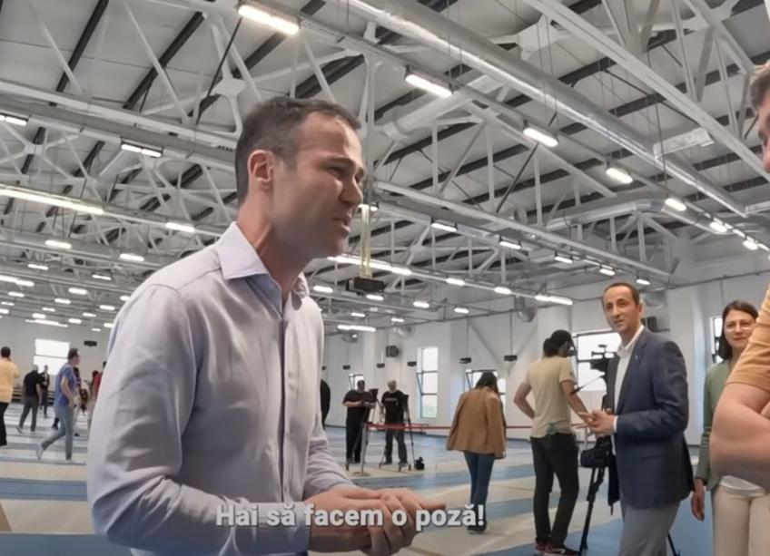 Mihai Covaliu apare pe imagini în cea mai recentă investigație Recorder. Președintele COSR „l-a salvat” de întrebările reporterilor pe Robert Negoiță, primarul Sectorului 3.