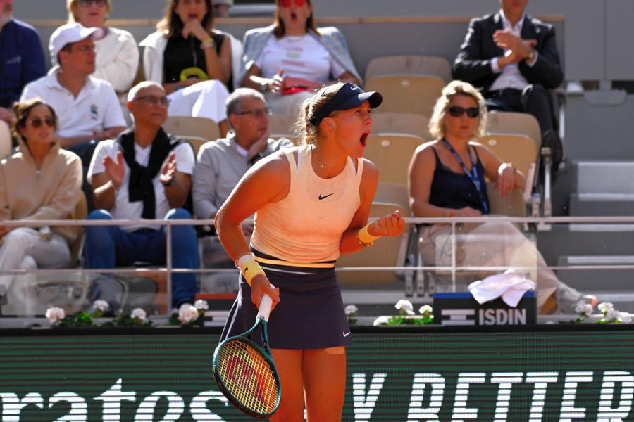„Te voi găsi și îți voi tăia mâinile” » 10 cazuri HORROR de hărțuire în sport! Maria Sharapova, Anna Kournikova sau Mirra Andreeva, printre victime: „Să vină poliția, e gol în fața casei”