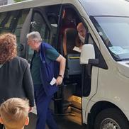 Gino Iorgulescu, sosind la hotelul din Viena unde naționala României e cazată / FOTO: GSP