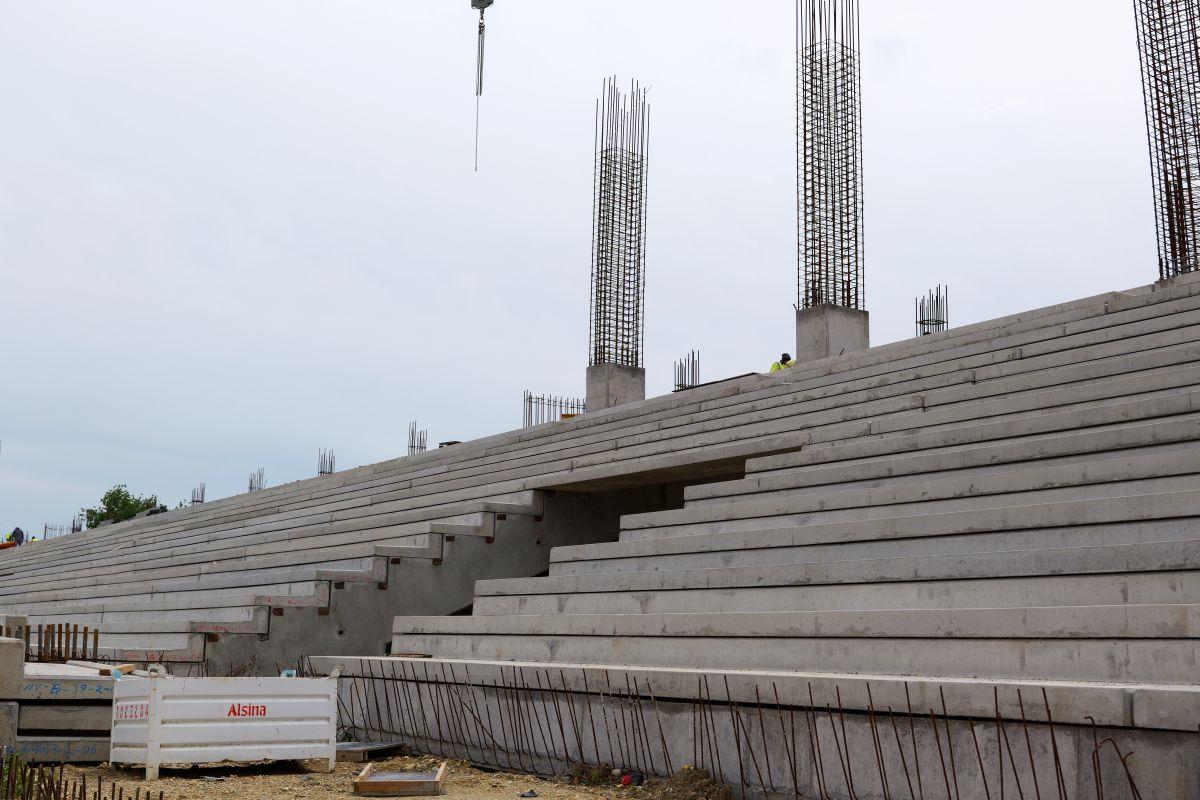 Austeritate? Nu și aici! Gazeta a intrat pe șantierul stadionului din România unde lucrările avansează într-un ritm-fulger: „Am trecut de jumătate”