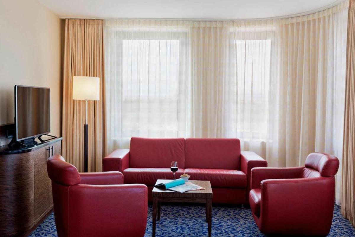 Courtyard by Marriott, hotelul unde vor fi cazați „tricolorii”, înainte de Austria - România