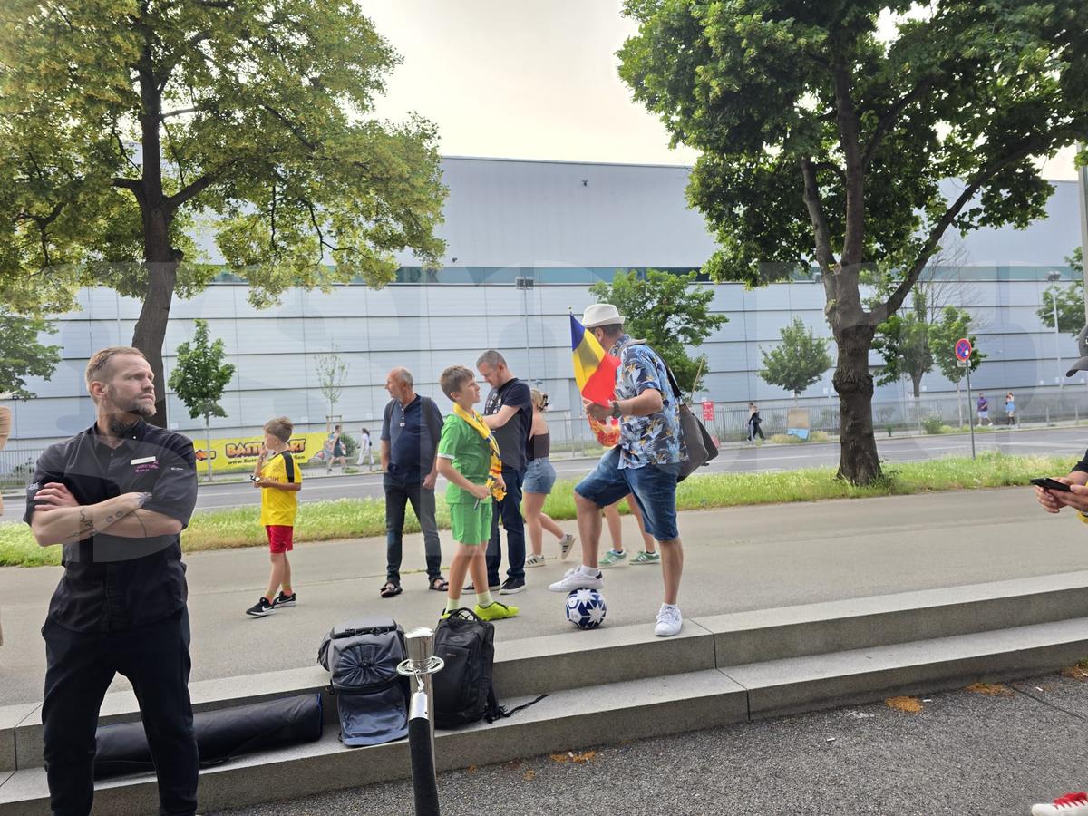 Măsuri sporite de securitate la sosirea echipei naționale » Ce s-a întamplat în fața hotelului din Viena