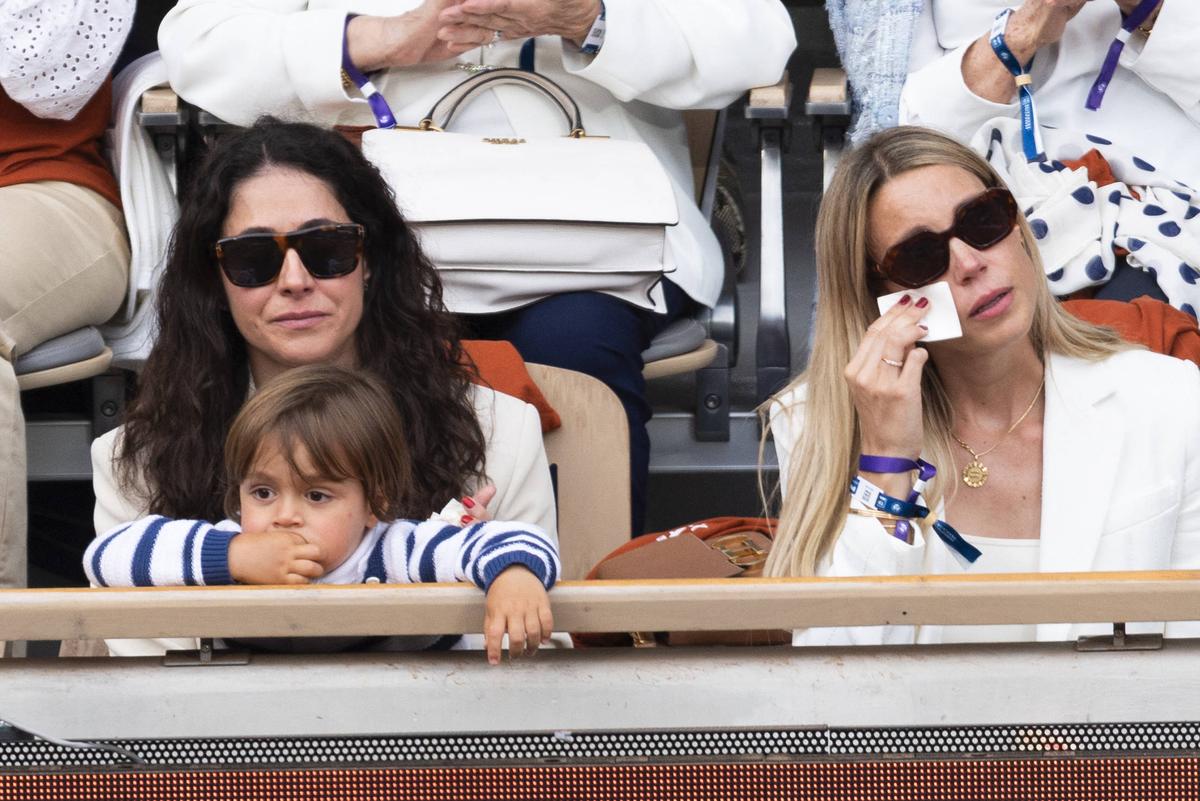 Maribel, sora mai mică a lui Rafa Nadal, fotografiată la Paris alături de Novak Djokovic