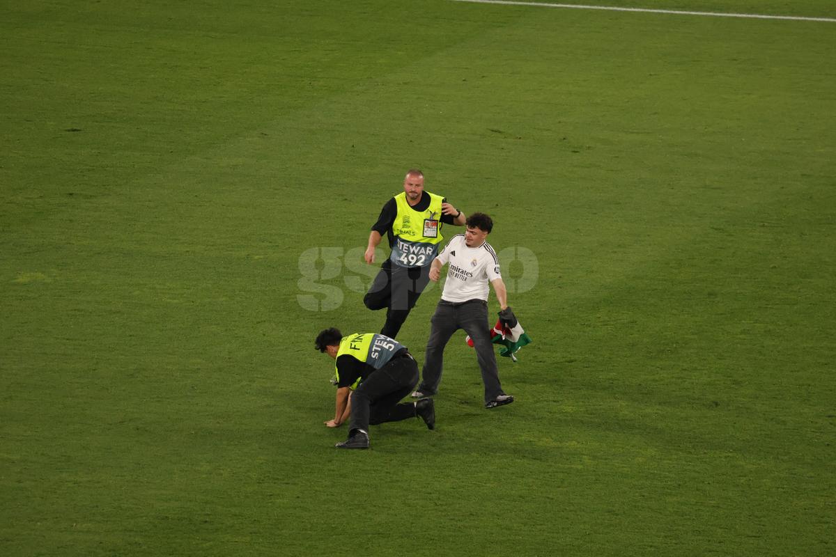 Imaginile pe care UEFA le-ar fi vrut interzise în Spania - Franța » Fotoreporterul GSP a surprins cele mai tari cadre