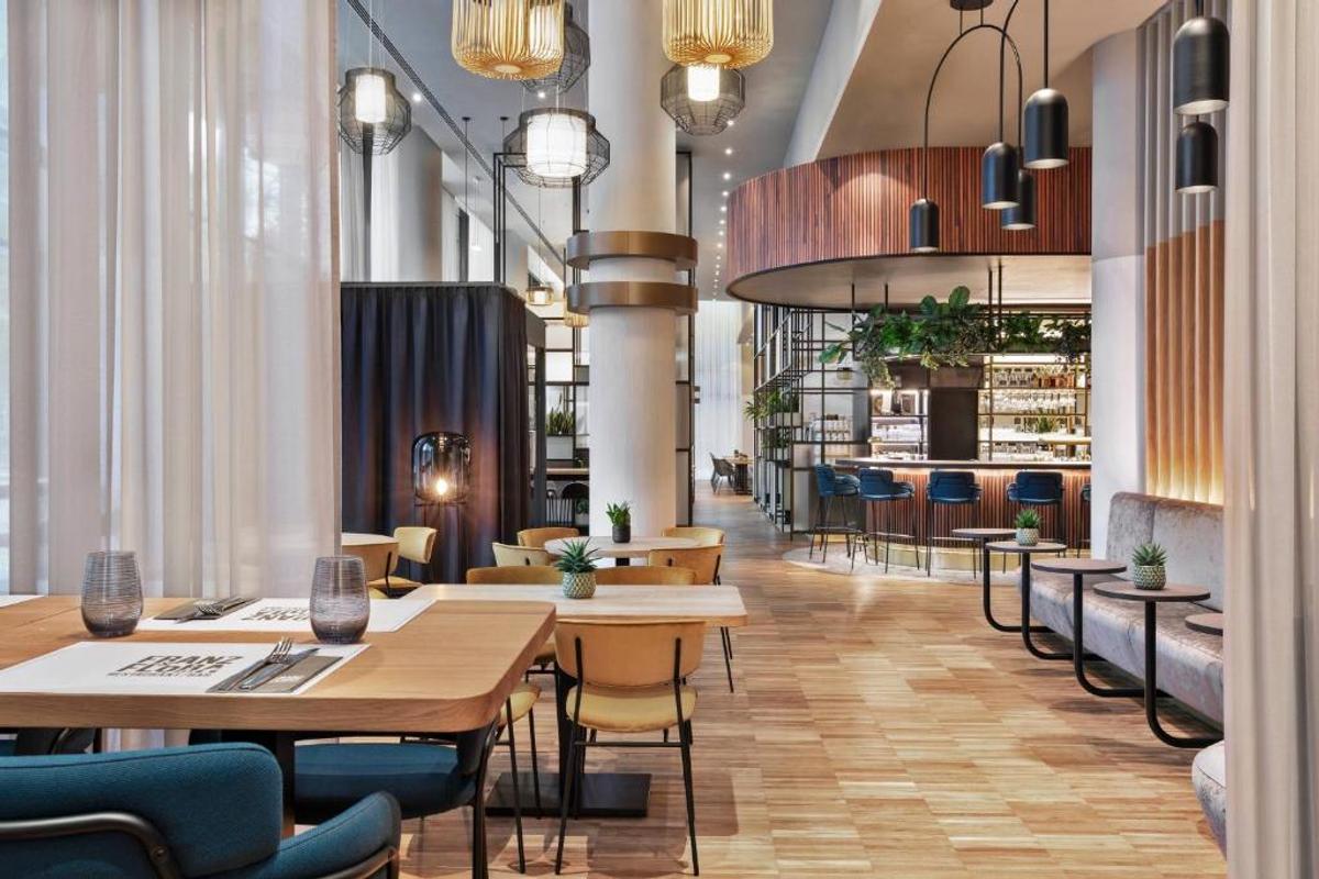 Courtyard by Marriott, hotelul unde vor fi cazați „tricolorii”, înainte de Austria - România