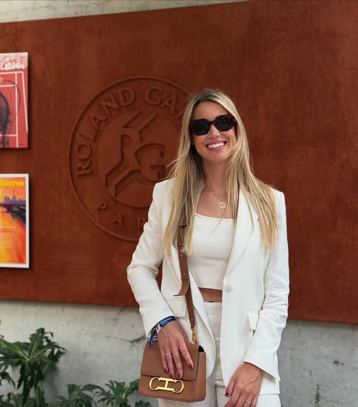 Maribel, sora mai mică a lui Rafa Nadal, fotografiată la Paris alături de Novak Djokovic