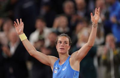 Gloriile Franței cred în Lois Boisson, debutanta calificată în semifinale la Roland Garros: „Are tot ce-i trebuie pentru a câștiga turneul”