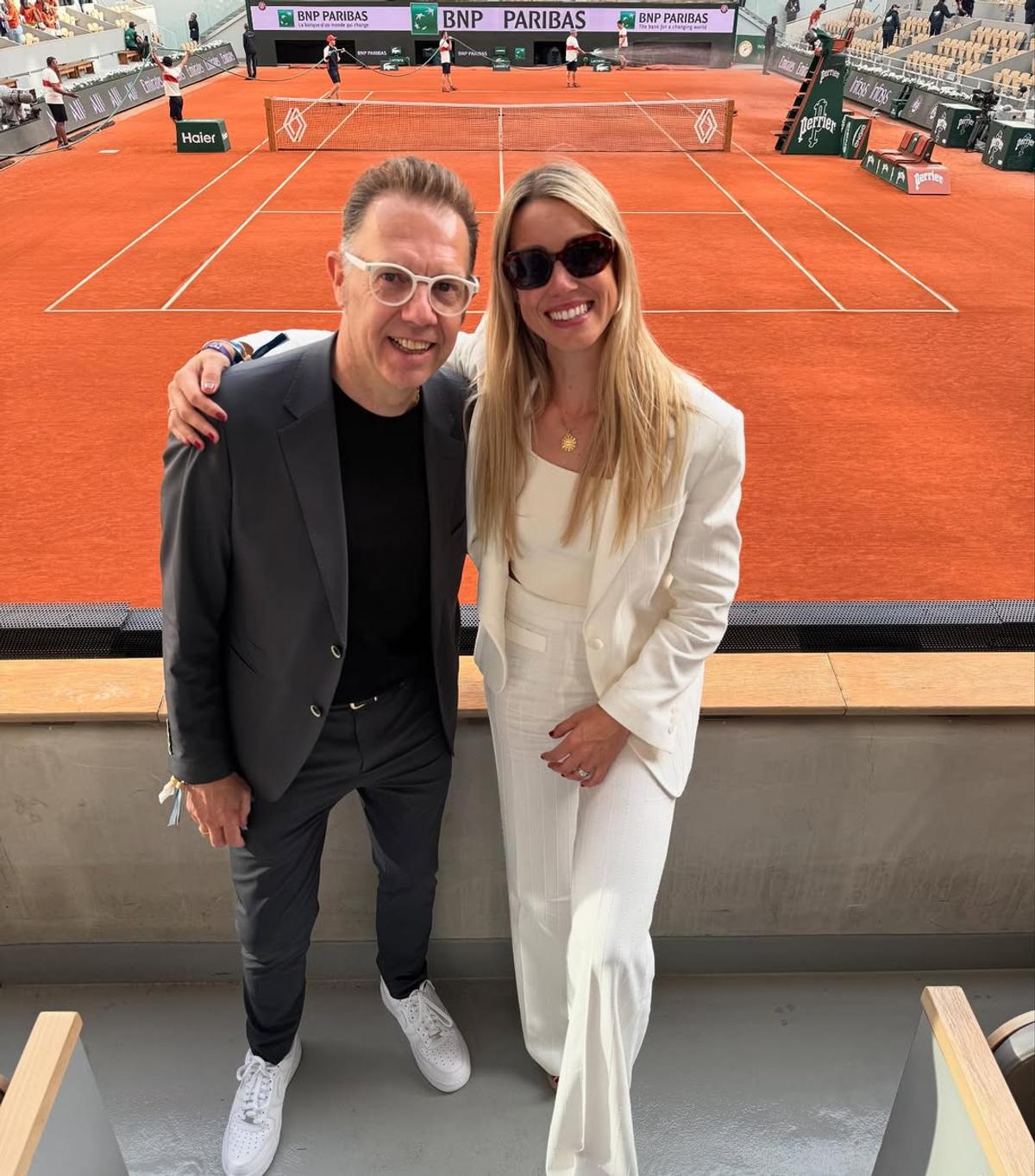Maribel Nadal s-a fotografiat cu Novak Djokovic și Roger Federer la Roland Garros